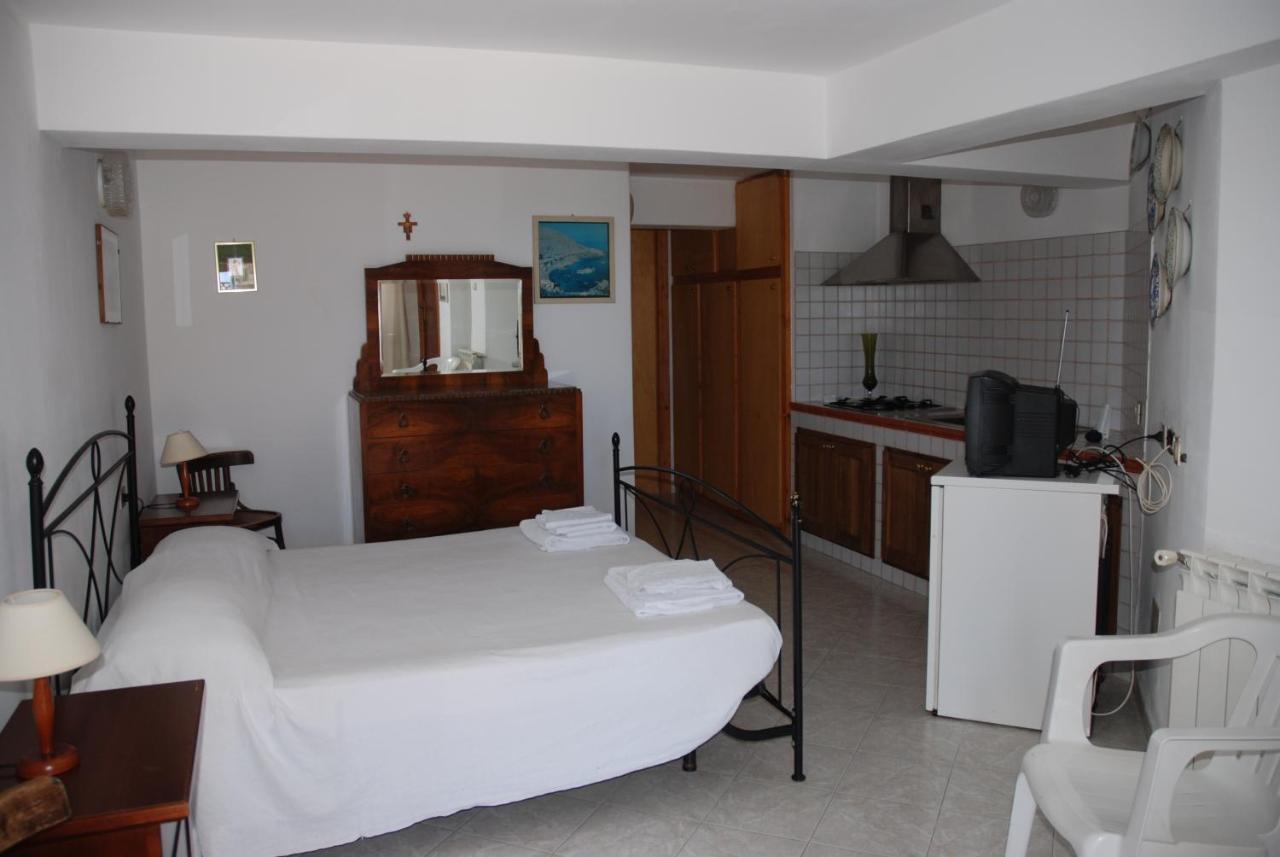 Case Vacanze La Cernia Bruna Isola di Ustica ภายนอก รูปภาพ