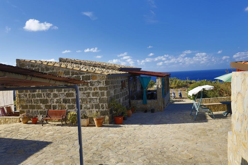 Case Vacanze La Cernia Bruna Isola di Ustica ภายนอก รูปภาพ