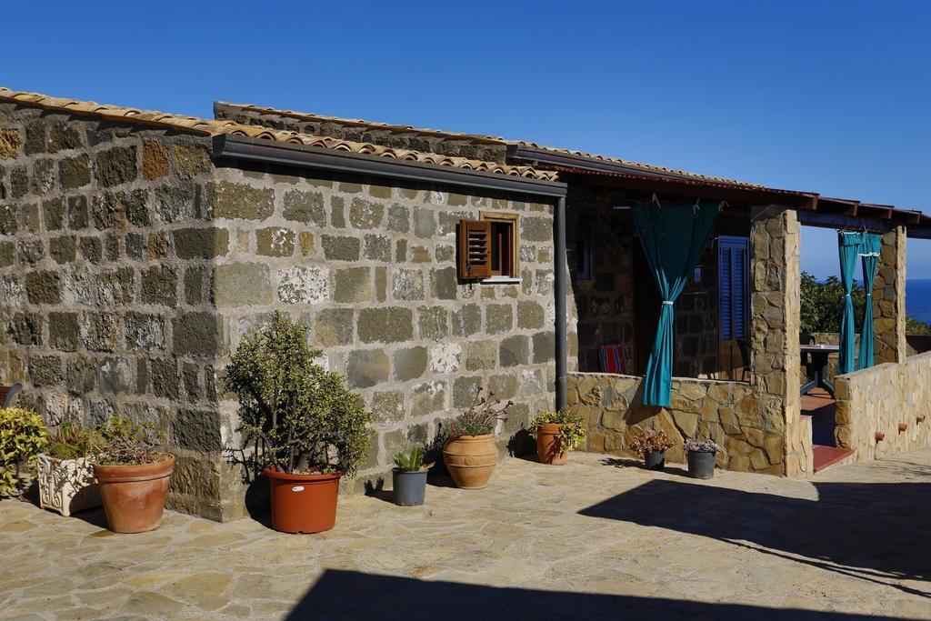 Case Vacanze La Cernia Bruna Isola di Ustica ภายนอก รูปภาพ